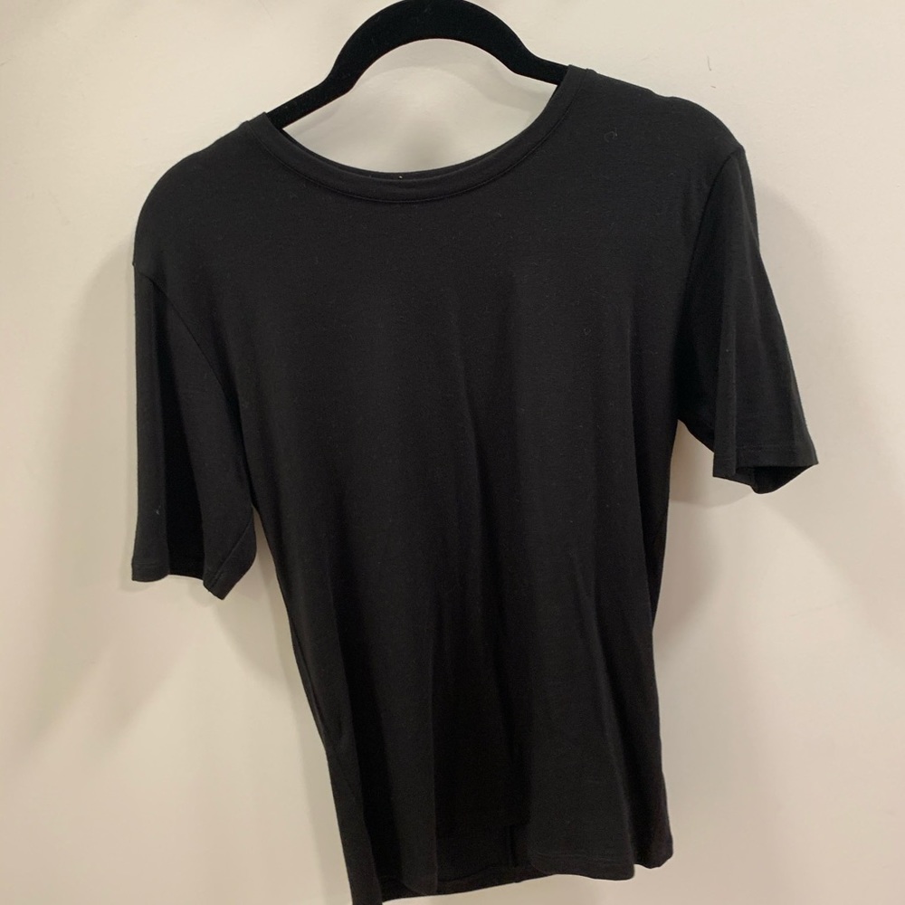 Cuyana Black T-shirt NWOT